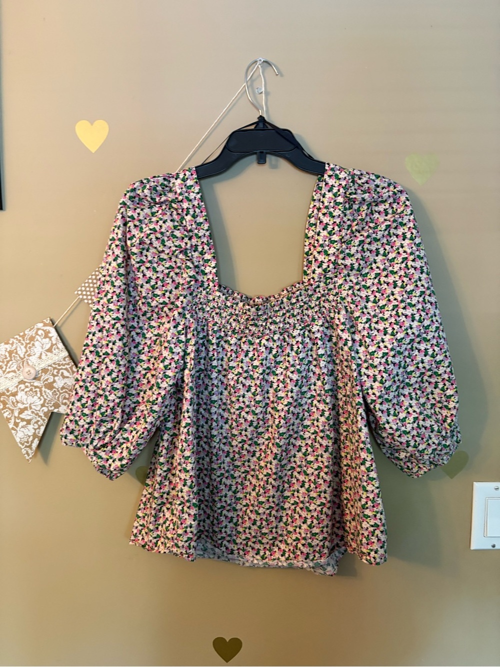 H&M Floral Square-Neck Puff Sleeve Blouse in Pink and Green - Picture 9 of 9